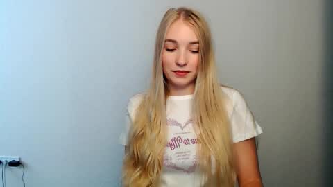 Snapshot of _snow_queen__ chatting on 3, 10, 2025 Rachel online show from 3, 10, 2025