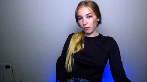 Snapshot of _snow_queen__ chatting on 6, 11, 2025 Rachel online show from 6, 11, 2025