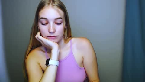 Snapshot of _snow_queen__ chatting on 23, 11, 2025 Rachel online show from 23, 11, 2025