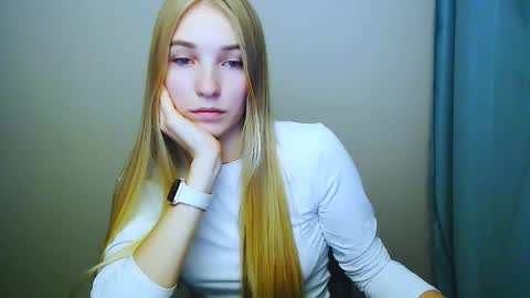 Snapshot of _snow_queen__ chatting on 3, 12, 2025 Rachel online show from 3, 12, 2025