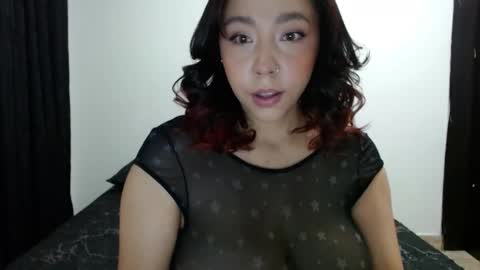 Snapshot of _sofiaparker_ chatting on 12, 10, 2025 Sofia Parker online show from 12, 10, 2025