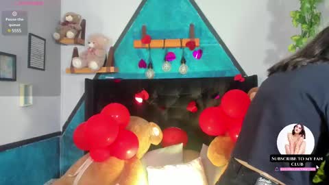 Sophie  online show from 17, 2, 2025