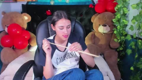 Sophie  online show from 19, 2, 2025