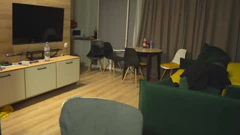 Snapshot of _sopranos_ chatting on 8, 1, 2025 OLIVERpvt is open online show from 8, 1, 2025