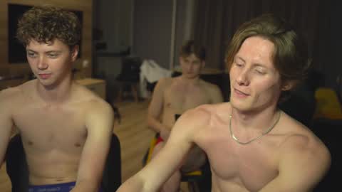 Snapshot of _sopranos_ chatting on 12, 1, 2025 OLIVERpvt is open online show from 12, 1, 2025