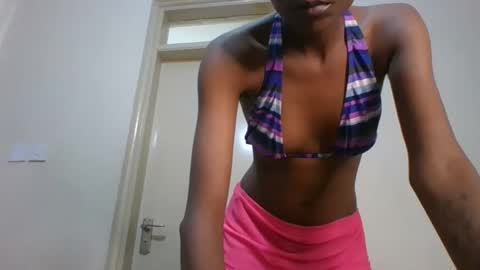 _sweetebony_r online show from 20, 5, 2026