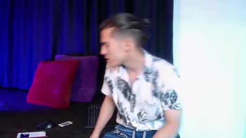    online show from 18, 1, 2025