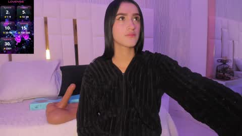 Snapshot of _tinyrousse_ chatting on 21, 1, 2025 Rousse online show from 21, 1, 2025