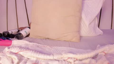 Snapshot of _tinyrousse_ chatting on 3, 2, 2025 Rousse online show from 3, 2, 2025