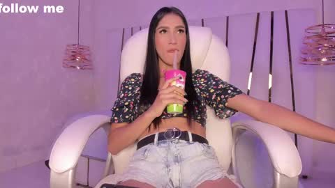 Snapshot of _tinyrousse_ chatting on 13, 2, 2025 Rousse online show from 13, 2, 2025