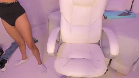 Snapshot of _tinyrousse_ chatting on 9, 3, 2025 Rousse online show from 9, 3, 2025