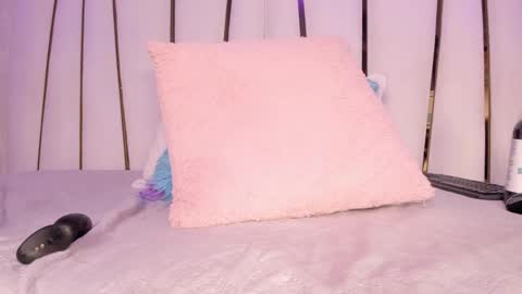 Snapshot of _tinyrousse_ chatting on 9, 3, 2025 Rousse online show from 9, 3, 2025