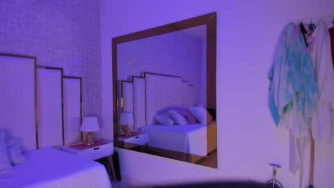 Snapshot of _tinyrousse_ chatting on 11, 9, 2025 Rousse online show from 11, 9, 2025