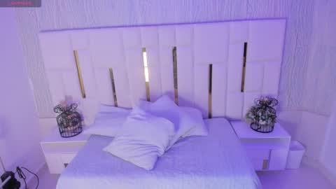 Snapshot of _tinyrousse_ chatting on 13, 9, 2025 Rousse online show from 13, 9, 2025