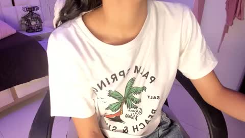 Snapshot of _tinyrousse_ chatting on 6, 11, 2025 Rousse online show from 6, 11, 2025