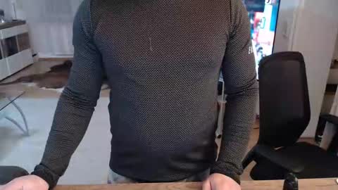 Snapshot of _trythis_ chatting on 14, 12, 2025 _trythis_ online show from 14, 12, 2025