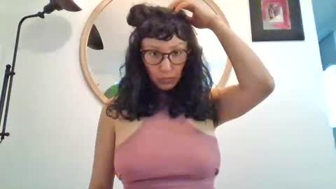 Snapshot of _tutti_frutti_ chatting on 10, 5, 2026 _tutti_frutti_ online show from 10, 5, 2026