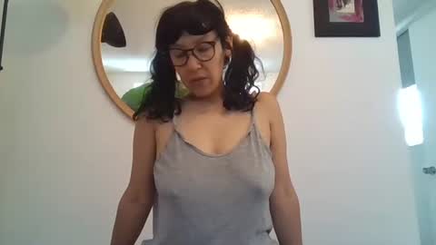 Snapshot of _tutti_frutti_ chatting on 15, 5, 2026 _tutti_frutti_ online show from 15, 5, 2026
