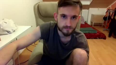 Snapshot of _v_l_a_d_ chatting on 4, 2, 2025 Vlad online show from 4, 2, 2025