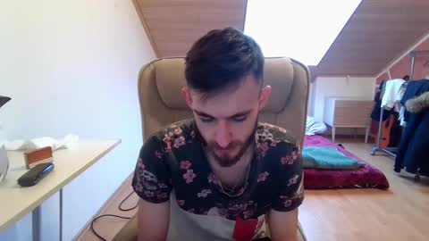 Snapshot of _v_l_a_d_ chatting on 6, 2, 2025 Vlad online show from 6, 2, 2025