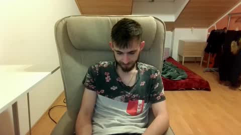 Snapshot of _v_l_a_d_ chatting on 8, 2, 2025 Vlad online show from 8, 2, 2025