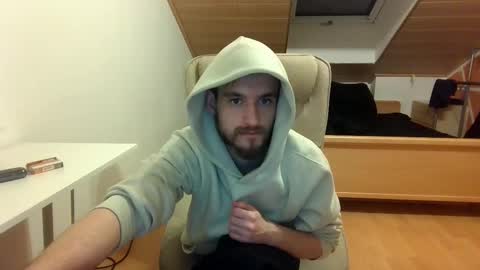 Snapshot of _v_l_a_d_ chatting on 4, 3, 2025 Vlad online show from 4, 3, 2025