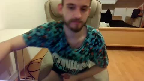 Snapshot of _v_l_a_d_ chatting on 5, 3, 2025 Vlad online show from 5, 3, 2025