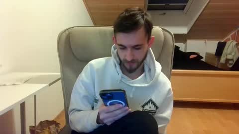 Snapshot of _v_l_a_d_ chatting on 8, 3, 2025 Vlad online show from 8, 3, 2025