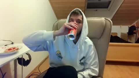 Snapshot of _v_l_a_d_ chatting on 11, 3, 2025 Vlad online show from 11, 3, 2025