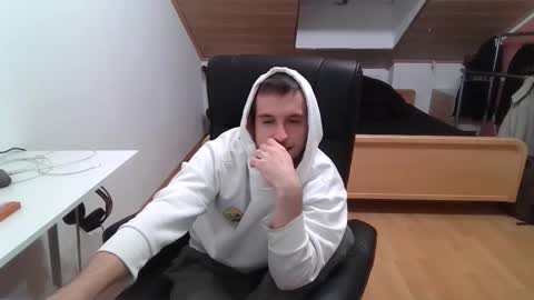 Snapshot of _v_l_a_d_ chatting on 18, 10, 2025 Vlad online show from 18, 10, 2025