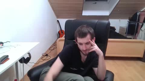 Snapshot of _v_l_a_d_ chatting on 24, 10, 2025 Vlad online show from 24, 10, 2025