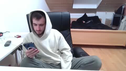 Snapshot of _v_l_a_d_ chatting on 12, 11, 2025 Vlad online show from 12, 11, 2025