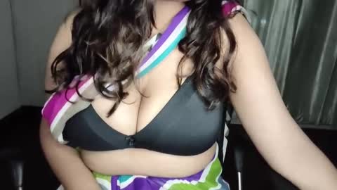 Snapshot of _vanshika_0 chatting on 30, 9, 2025 _vanshika_0 online show from 30, 9, 2025