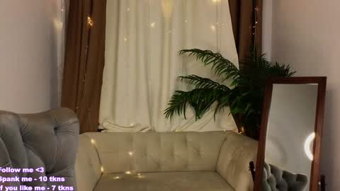 Violet online show from 1, 12, 2024