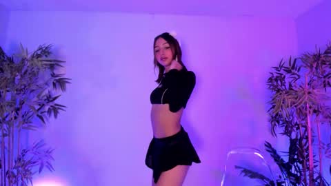 Snapshot of _violeta_owo_ chatting on 18, 12, 2025 Evelyn online show from 18, 12, 2025