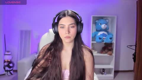 Fernanda  online show from 25, 11, 2025