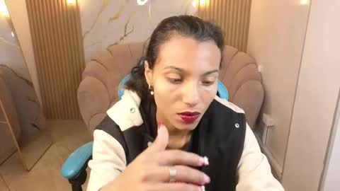 Snapshot of _wendy_b chatting on 22, 11, 2025 wendy online show from 22, 11, 2025