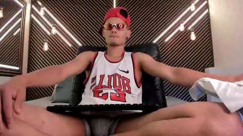  white fox  online show from 14, 2, 2025