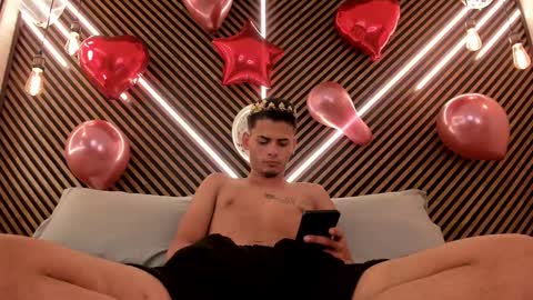  white fox  online show from 15, 2, 2025