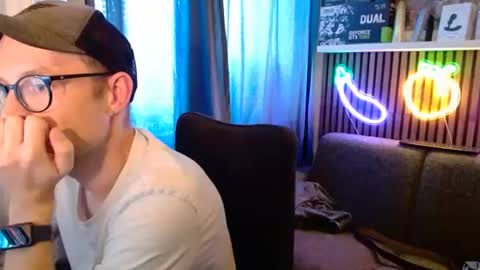 Snapshot of _whoisthatguy_ chatting on 12, 7, 2026 _whoisthatguy_ online show from 12, 7, 2026