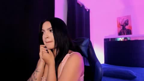 Snapshot of _xiimena chatting on 23, 12, 2025 xiimena and danilo online show from 23, 12, 2025