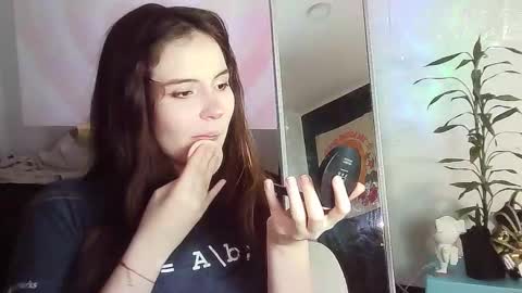 _yourcherrybomb online show from 18, 11, 2025