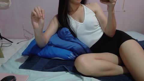 Snapshot of _yourmyonlyb_22 chatting on 16, 12, 2025 cherry online show from 16, 12, 2025