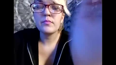 Bree Anna online show from 21, 12, 2024