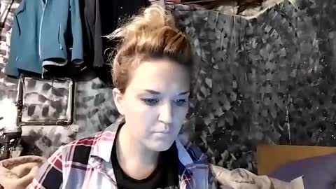 Bree Anna online show from 23, 1, 2025
