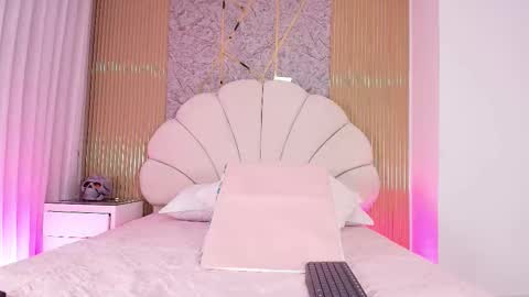 Snapshot of a_aisha chatting on 4, 11, 2025 Aisha online show from 4, 11, 2025