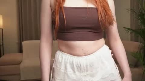 Snapshot of a_foxy chatting on 17, 12, 2025 Alice online show from 17, 12, 2025