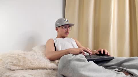 alejo online show from 2, 12, 2024