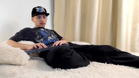 alejo online show from 4, 12, 2024