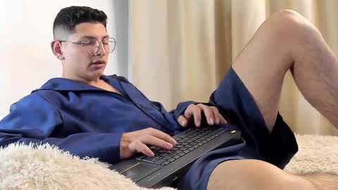 alejo online show from 10, 2, 2025